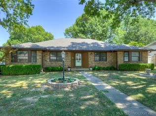 5827 E 50th St, Tulsa, OK 74135