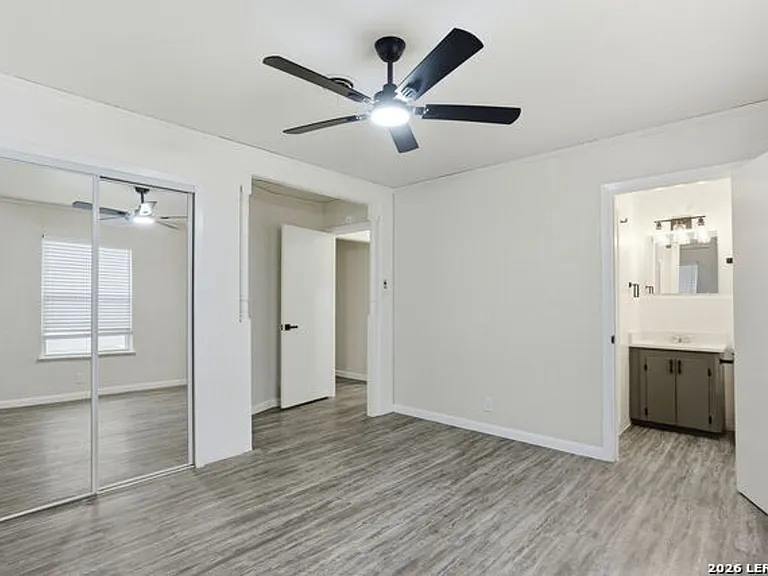 466 Sandalwood Ln — Photo 17
