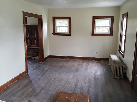 5th image of 22031 Miller Ave