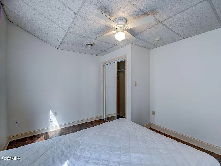 105 W Main St #3RDFLAPT2 — Photo 12