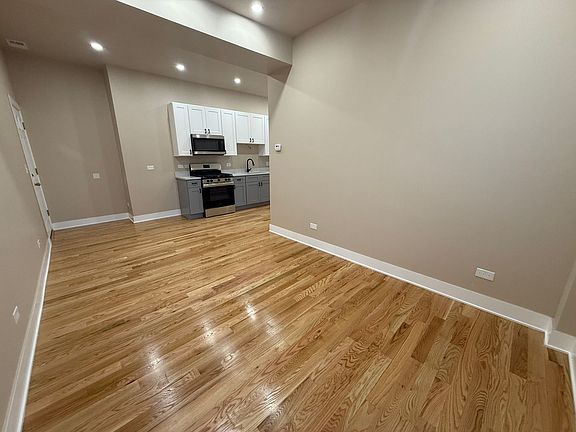 5th image of 6341 S Elizabeth St #2