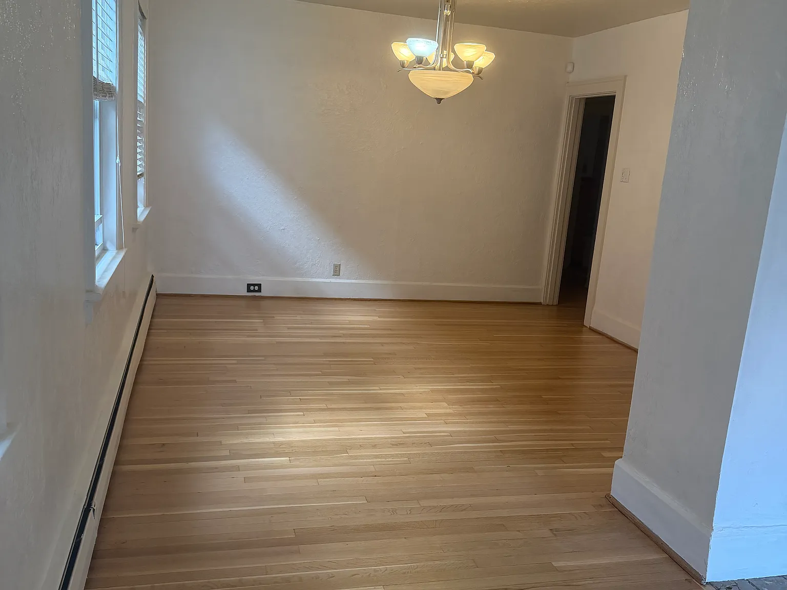 2576 Beechwood Boulevard — Photo 4