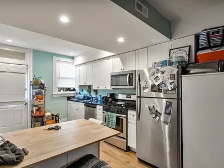3153 Ellwood Ave #B — Photo 6