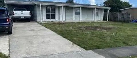 1st image of 889 Bianca Dr NE