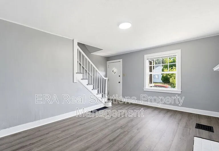 1575 E Cordell Ave — Photo 13