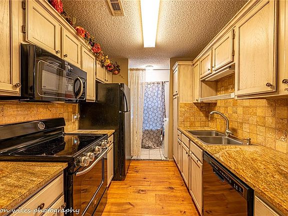 5th image of 3207 W Wildflower St