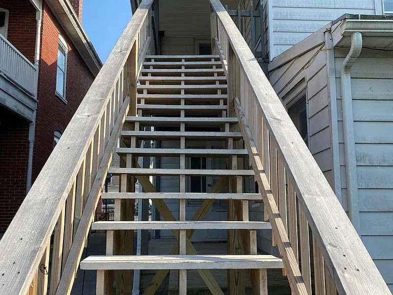 105 E Main St #2 — Photo 39