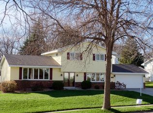 9944 Little Rd, Bloomington, MN 55437