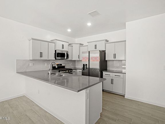 5th image of 8919 Eclipse St #A