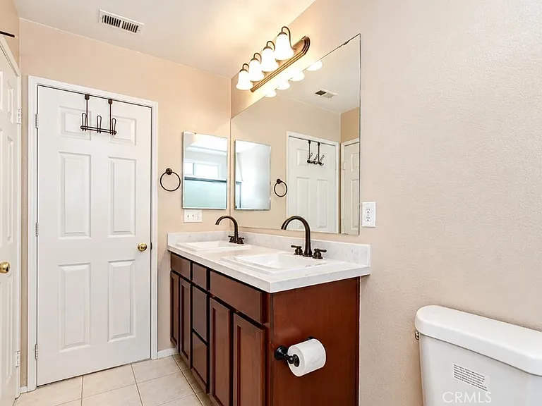 1826 Pinnacle Way — Photo 17