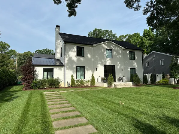 1254 Providence Rd, Charlotte, NC 28207