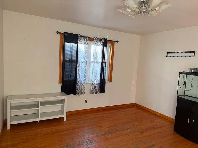 2519 S Hancock St — Photo 7
