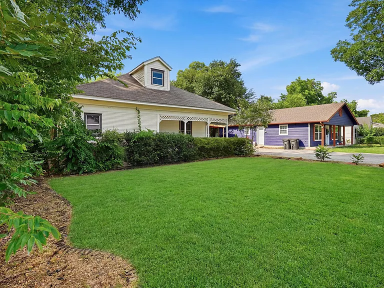 411 Poindexter Ave — Photo 3
