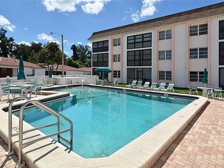 116 Vista Hermosa Cir #308C — Photo 2