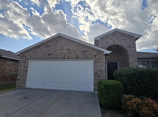 10469 Hideaway Trl, Fort Worth, TX 76131