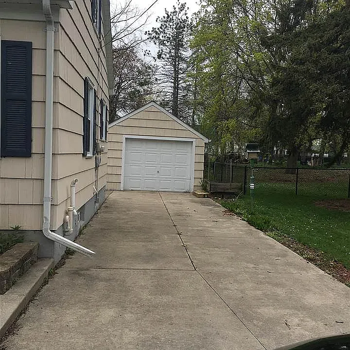 2 bed, 720 sqft, $1,800 — Photo 4
