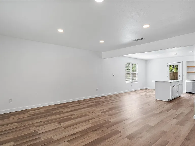 3307 Oak Aly — Photo 5