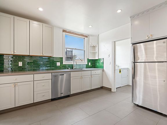 3rd image of 74 Pixley St