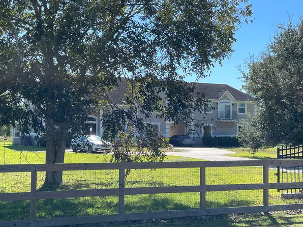 4681 Wickwillow Ln, Alvin, TX 77511