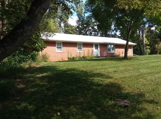 5485 Carillon Dr, Pfafftown, NC 27040