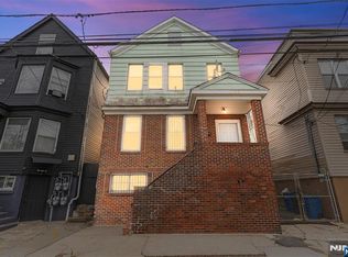 92 S Devine St, Newark, NJ 07106