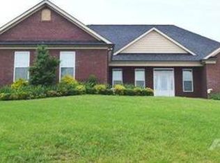 226 Charles Ct, Dandridge, TN 37725