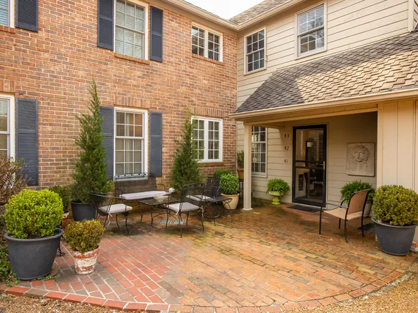 100 Scenic Hwy APT 42, Lookout Mountain, TN 37350