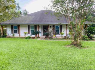 1825 E Belle Helene St, Gonzales, LA 70737