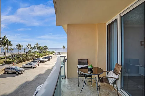 2501 S Ocean Dr #302 Photo 1