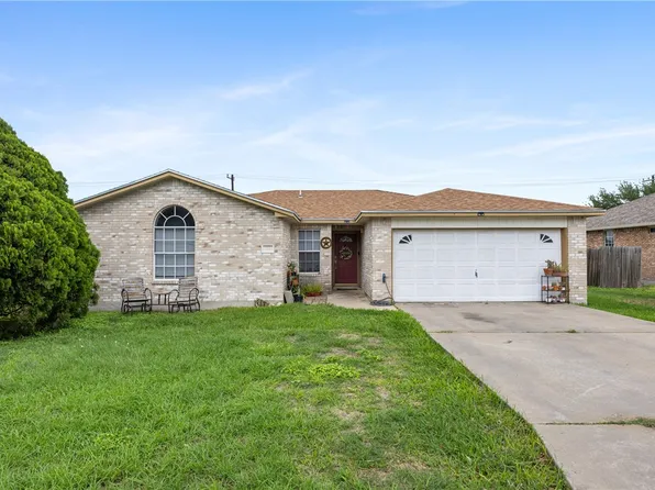 711 Aurora St, Bishop, TX 78343