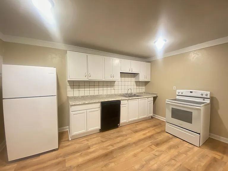 177 College Dr — Photo 6