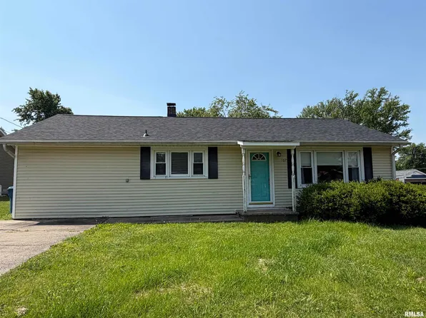 107 Vermont St, Carterville, IL 62918