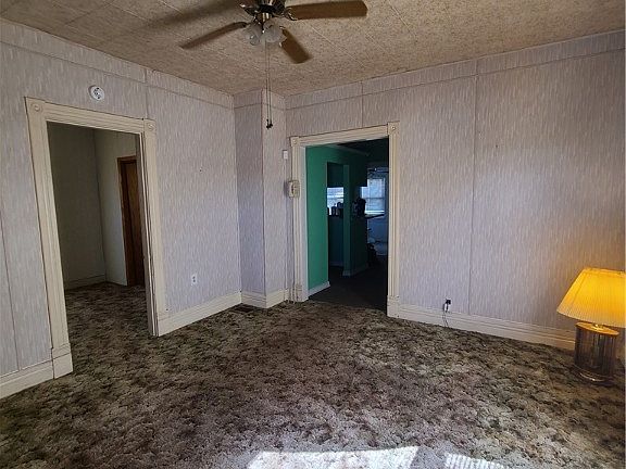 4th image of 454 Carlisle Ave