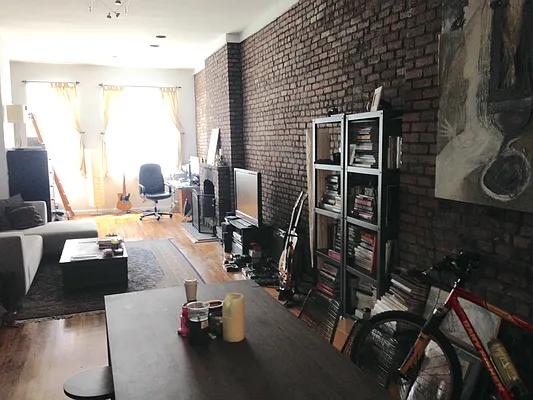 Rented by Caravaggio Loria, LREB | media 17