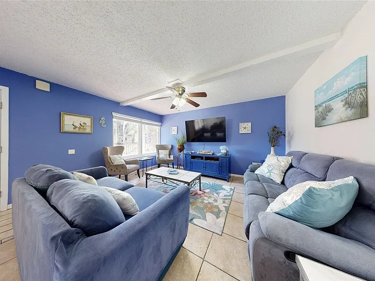 15005 Windward Dr #121 — Photo 4