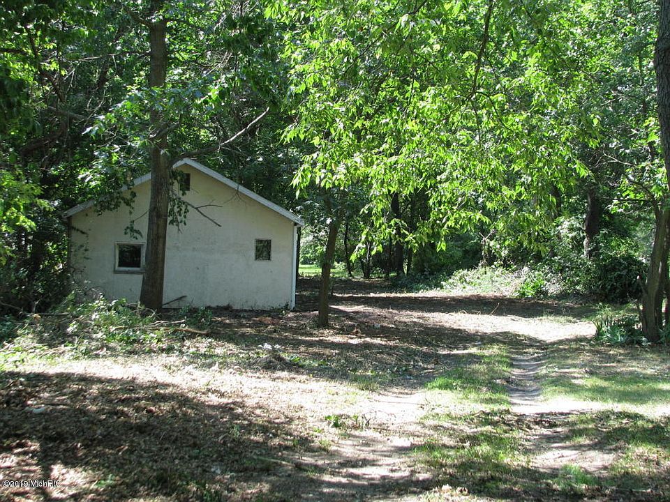 2nd image of 1581 Auble Rd