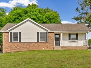 802 Knox Ln, Clarksville, TN 37042