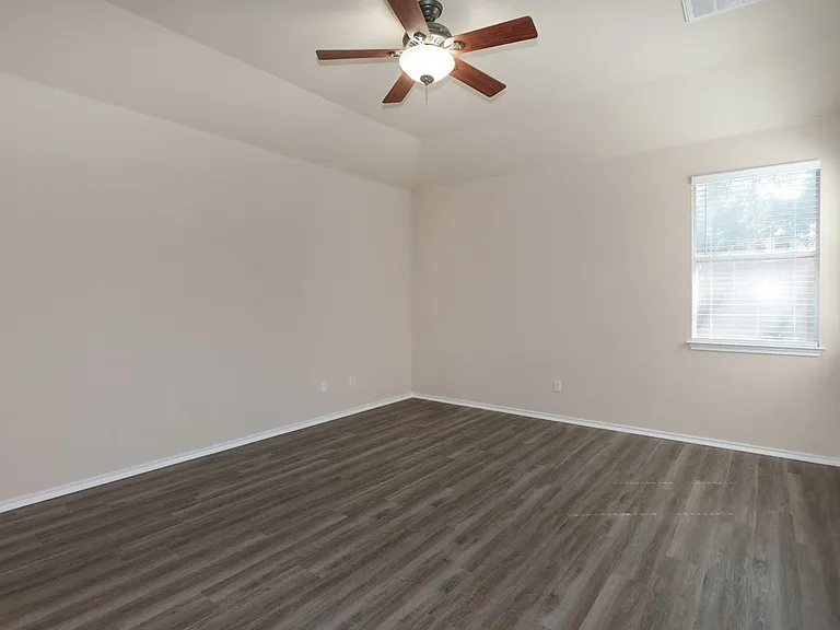 1612 Melissa Oaks Ln — Photo 16
