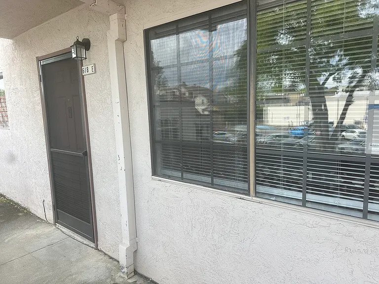 618 Main St #E — Photo 17