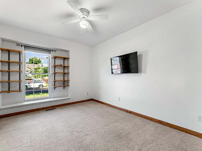 249 S Buchanan Ave — Photo 40