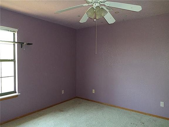 3rd image of 405 Palo Verde Dr