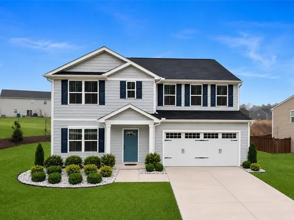 9060 Celtic Dr, Winston, GA 30187