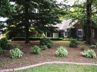 604 Jarvis Ln, Louisville, KY