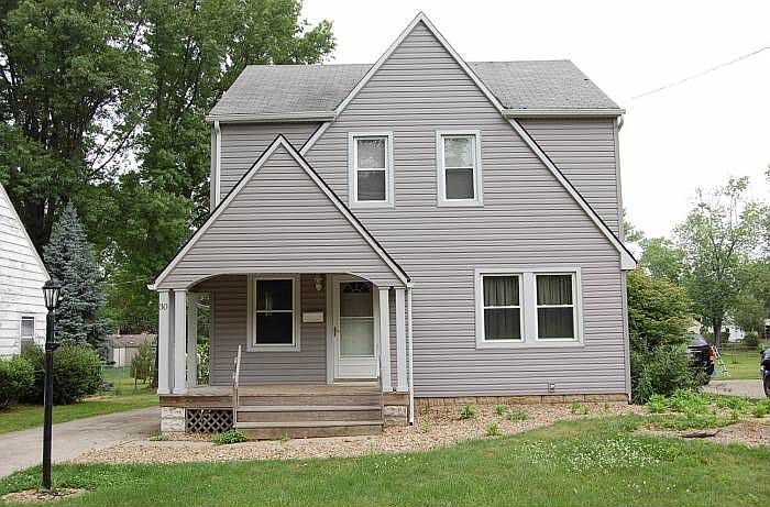 1st image of 30 Woodview Ave