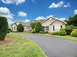 1040 Moon Ridge Ln, Goodview, VA 24095