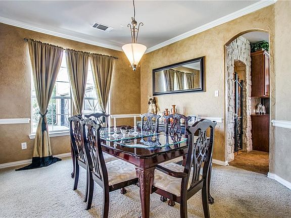 3rd image of 643 Campolina Dr