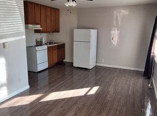 1815 12th St APT 12, Charleston, IL 61920