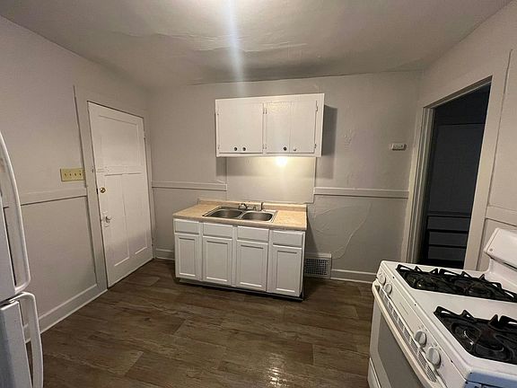 3rd image of 2166-2168 N 48th St #1