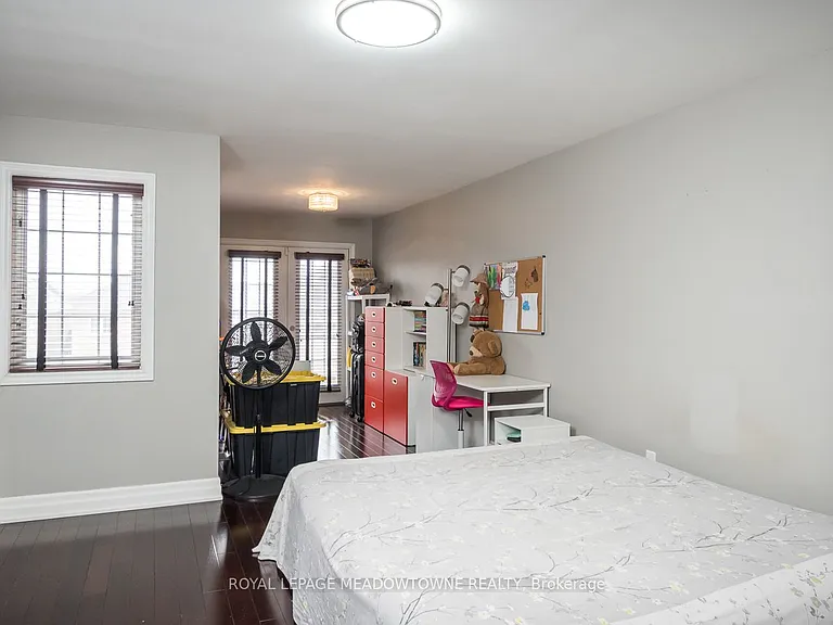 3486 Eglinton Ave W — Photo 17