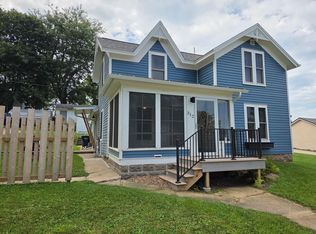 312 W Florence St, Cambria, WI 53923